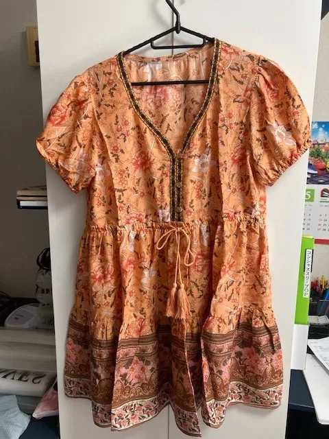 最近のアパレル小ロットオリジナル商品ワンピース