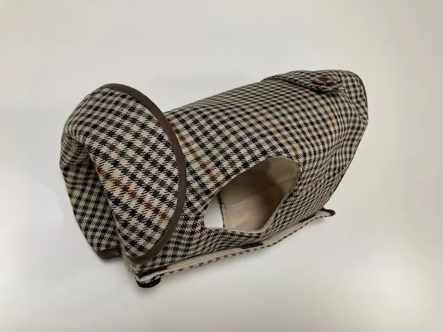 犬の服（コート）のオリジナル小ロット生産です