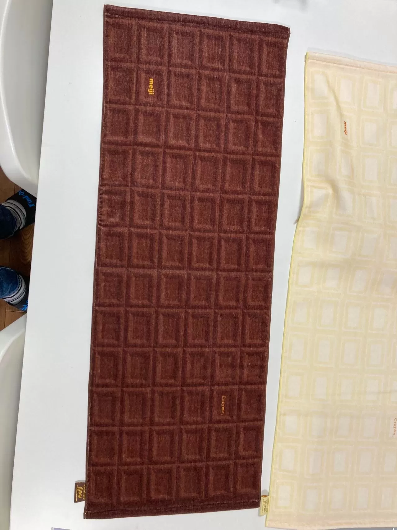 某有名企業様と某有名タレント様コラボのタオル、オリジナル小ロット生産。