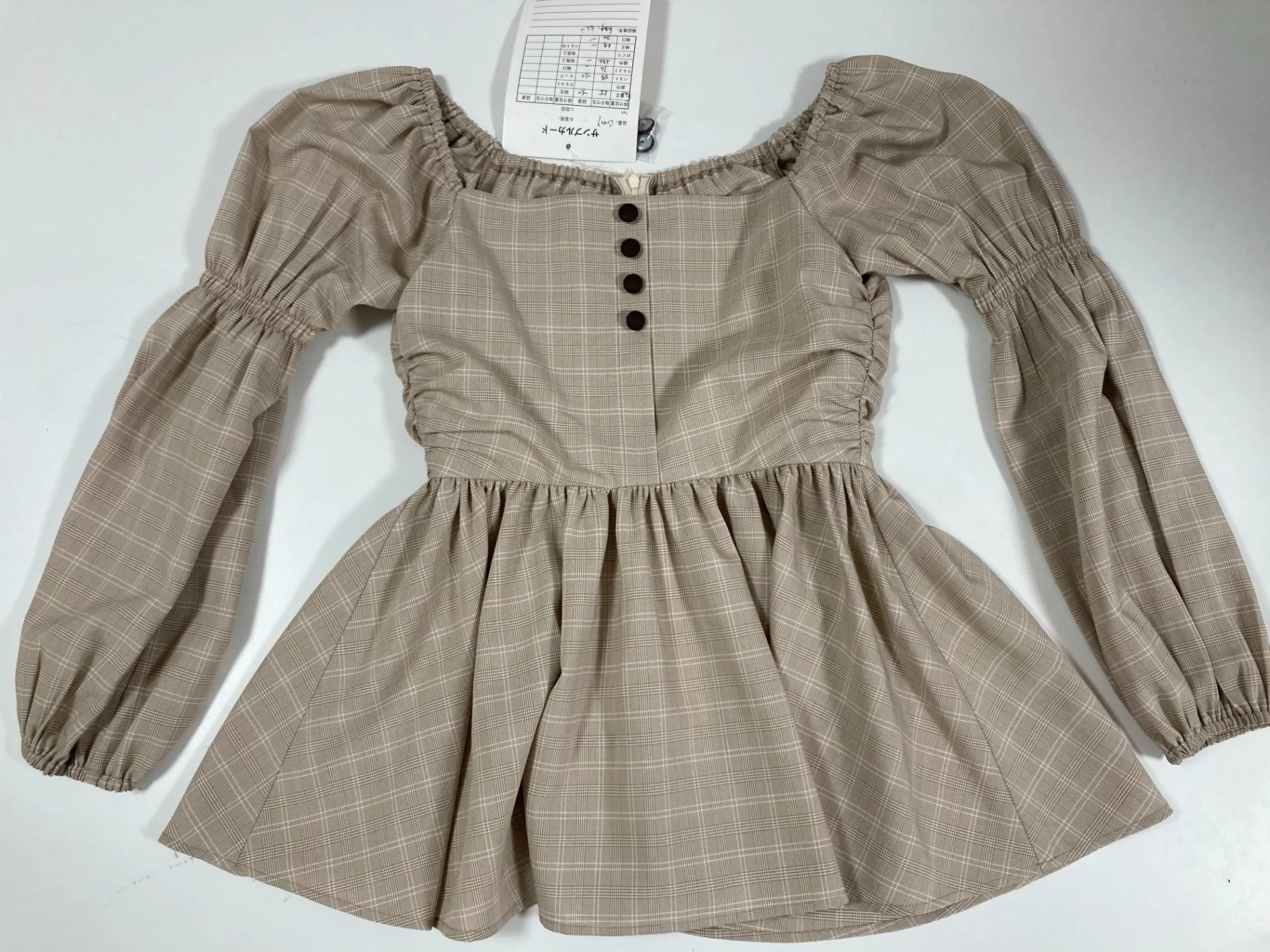 オシャレなオリジナル生産小ロットのブラウス