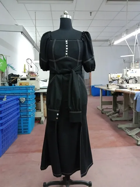 ステッチワークのワンピース、オリジナルOEM、少ロット生産