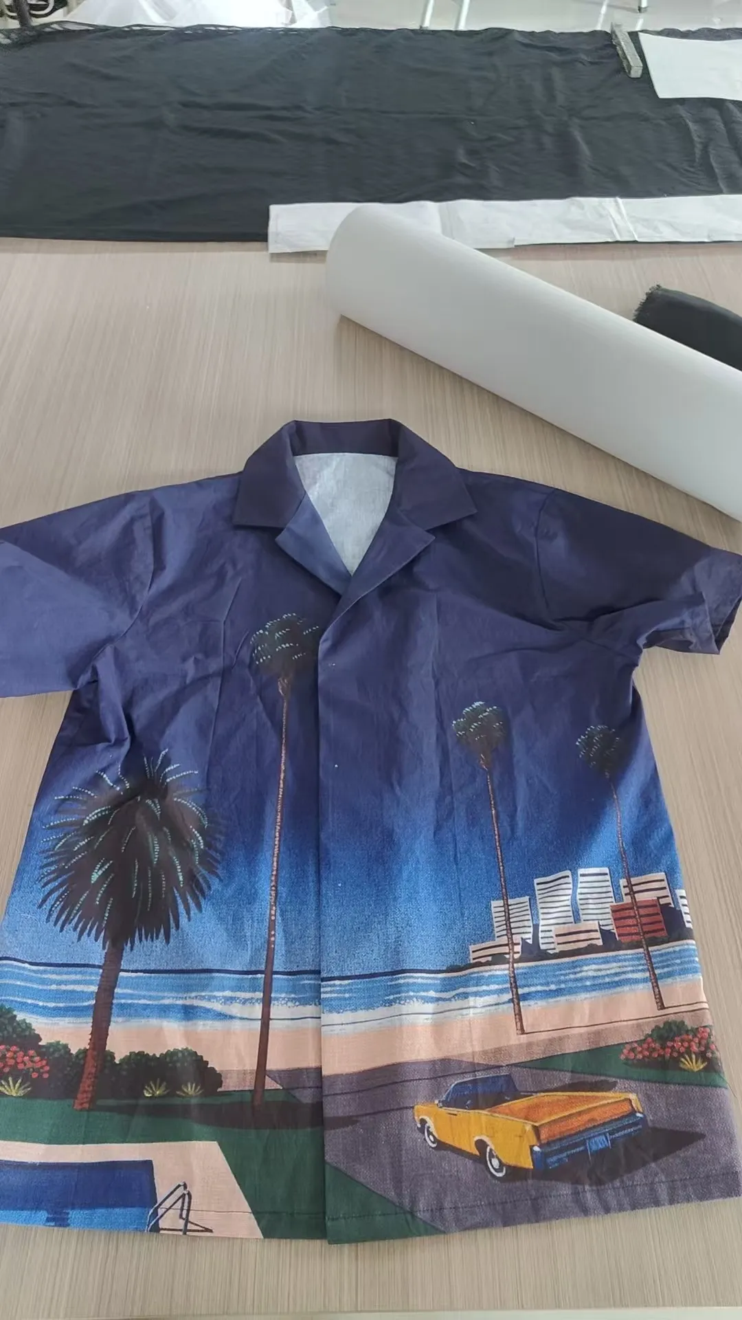 型取りでシャツ生産、小ロットOEM生産。