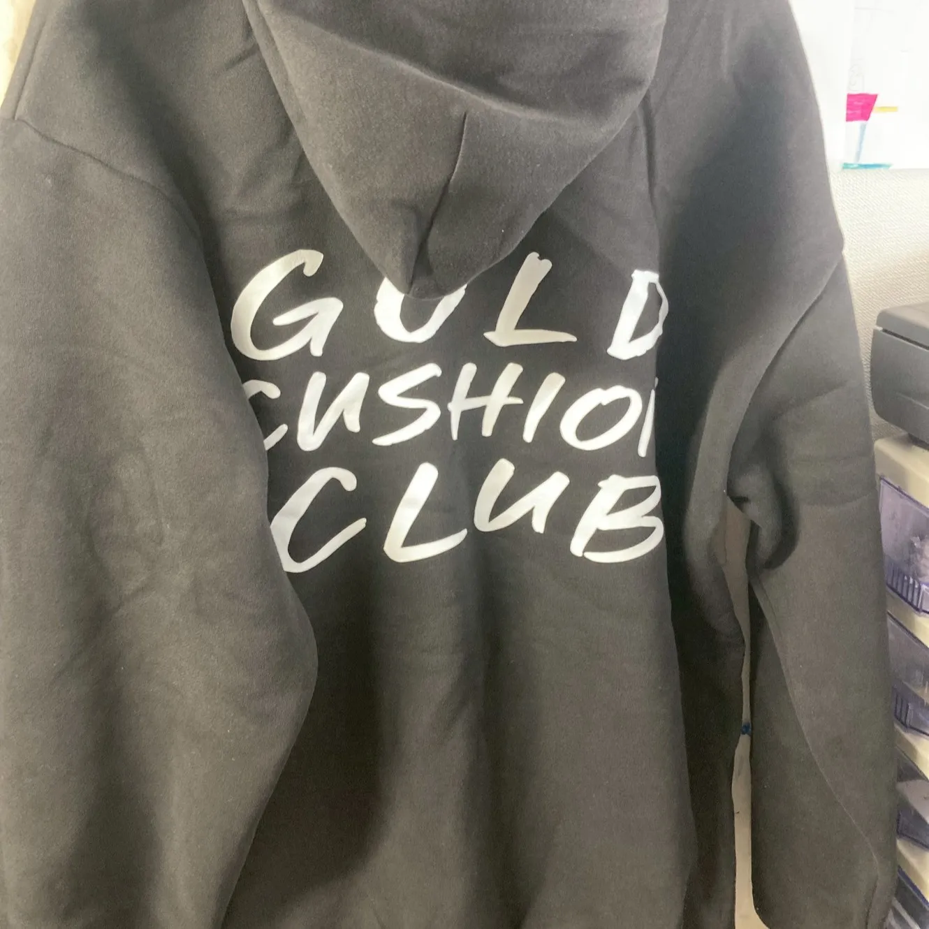 こちらは、パーカーとトレーナーのOEM生産サービスのご案内で...